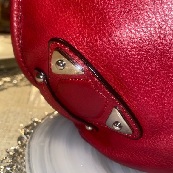 B. Makowsky cranberry red Shoulder bag! EUC! - Picture 7 of 16